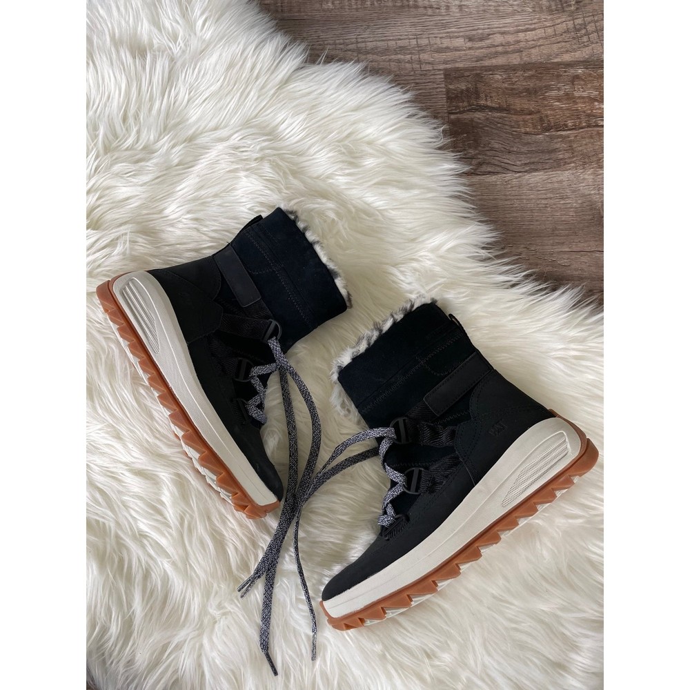 NWOB CAT lace-up snow boots size 7